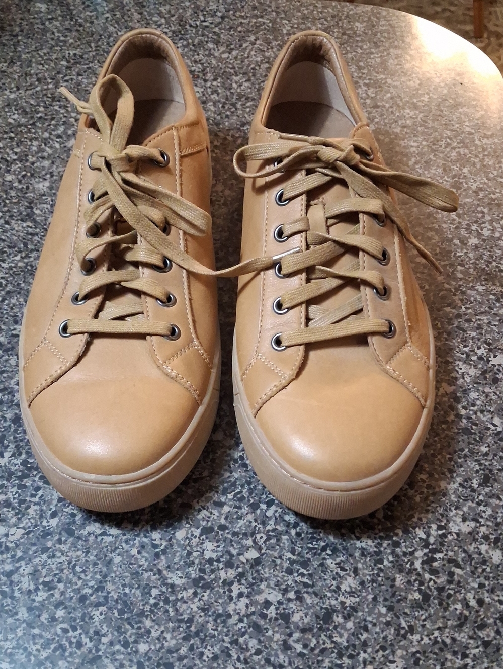 J&M  Men's Lace-Up Sneakers in Tan Size  9M